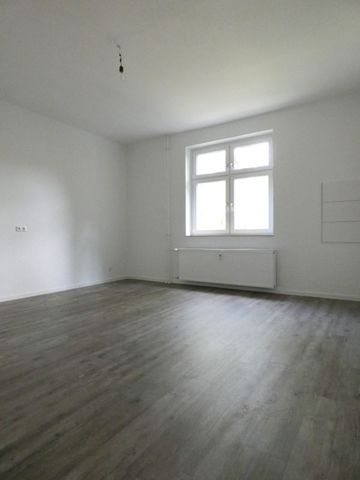 *großzügige Altbauwohnung komplett modernisiert* Tageslichtbad* - Foto 3