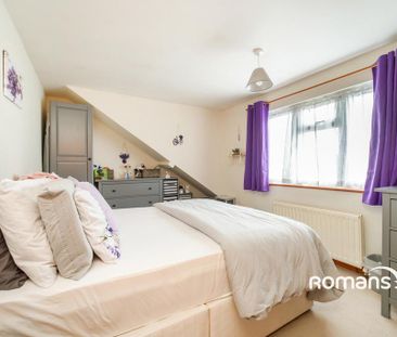 4 bedroom semi-detached house to rent - Photo 3