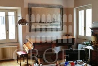 Attic-Piazza Navona: Short Stay. beautiful, fully furnished 1 Bedroom + Guest bed, 1 bath in period building with 2 large private terraces. Parquet floors, air conditioning, chef's kitchen, views, silent and bright. #2064