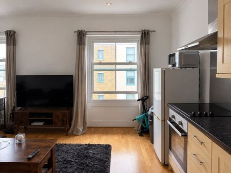 1 Bed Flat, Wandsworth Road, SW8 - Photo 2