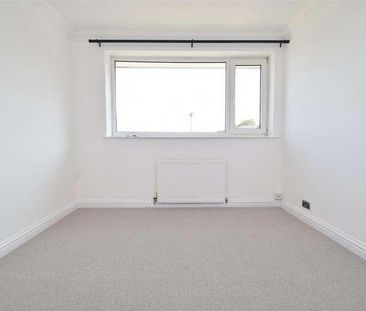 Hall Cliffe Grove, Horbury, WF4 - Photo 4