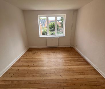 ***Frisch sanierte 2-Zimmer-Wohnung in denkmalgeschützem Altbau*** - Photo 2