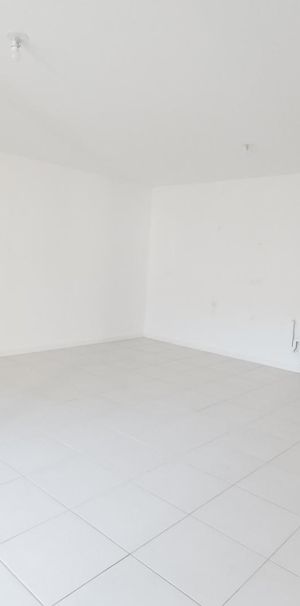 location Appartement T3 DE 66.18m² À BORDEAUX - Photo 1