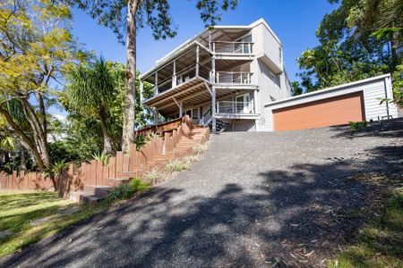 9 Radiata Court, Elanora, Elanora. - Photo 5