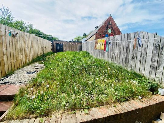 3 bedroom terraced house to rent - Photo 1