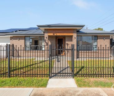 Open the Door to Effortless Family Living in Findon - Photo 5