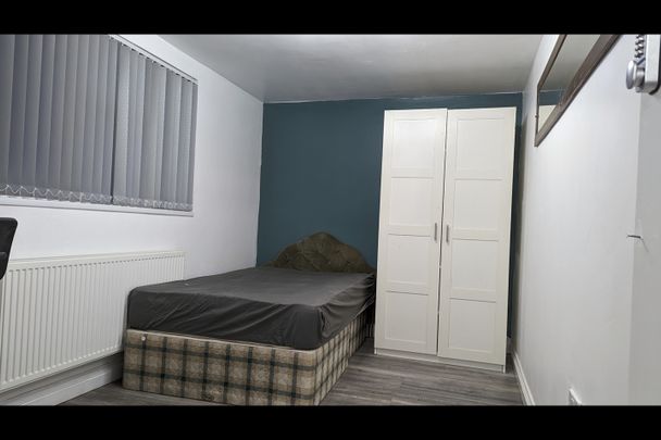Room in a Shared House, Quinton Road, B17 - Photo 1