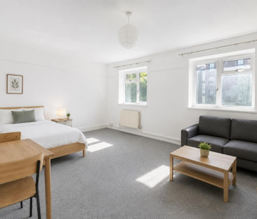Studio to rent - Photo 1