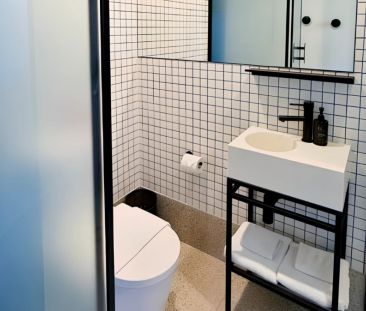 One of a Kind - Photo 4