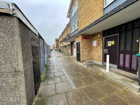 Lady Margaret Road, Southall, UB1 - Photo 1