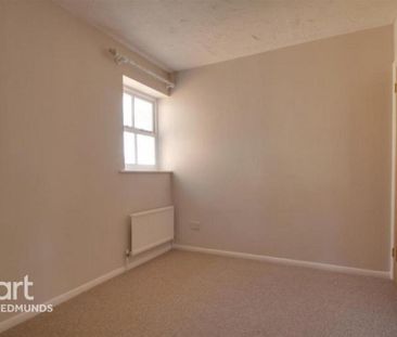3 bedroom apartment to rent - Photo 1