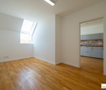 Ihr neuer Dachgeschoss(T)raum inkl. Einbauküche und Klimaanlage in ... - Photo 1