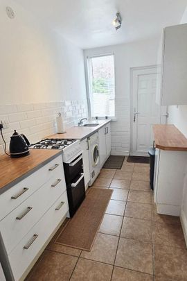 3 bedroom terraced house to rent - Photo 1