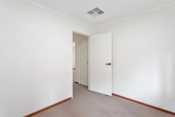 Bright, Low-Maintenance Living in the Heart of Highgate - Photo 1
