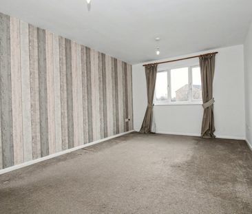 Prestatyn Close, Stevenage, Hertfordshire - Photo 2