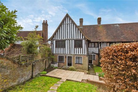 Recently refurbished 2 bedroom end of terrace house in Grade II listed building in the heart of Brenchley village - Photo 4