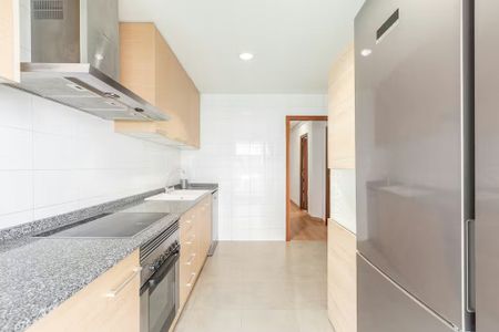 Calle Hernán Cortés, Valencia, Valencian Community 46004 - Photo 5