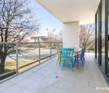 Inner south light and bright apartment. - Photo 2