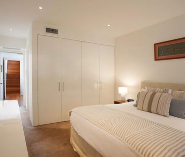 Stylish & Convenient Living - Photo 5