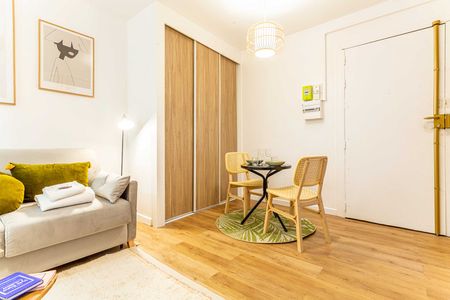 Rue du Faubourg Saint-Martin - Photo 3