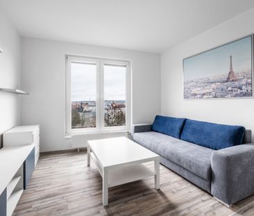 Pronájem bytu 1+kk - Fotografie 3