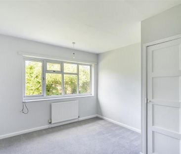 3 bedroom detached house to rent - Photo 2