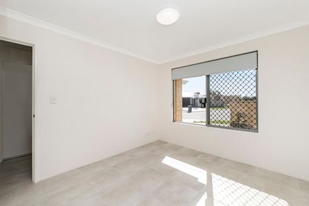 4 Mast Close, Dudley Park WA 6210 - House For Rent | Domain - Photo 3