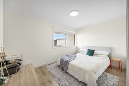 8/8 Henry Kendall Street, Franklin ACT 2913 - Townhouse For Rent | Domain - Photo 4