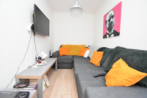 5 bedroom terraced house to rent - Photo 1