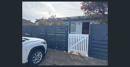 Charming Lakes Entrance Retreat Awaits! - Photo 4