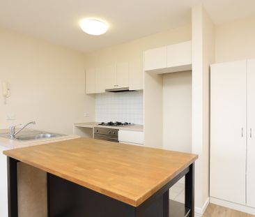 203/60 Speakmen Street, Kensington - Photo 1
