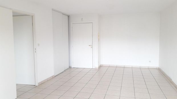 location Appartement T2 DE 44.93m² À CUGNAUX - Photo 1