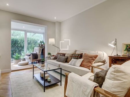 Bright apartment with terrace and parking for rent in San Sebastián - Photo 3