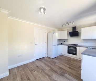 3 bedroom terraced house to rent - Photo 6