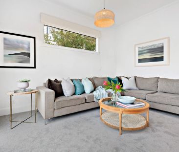 CALIFORNIAN BUNGALOW DELIGHT - Photo 6