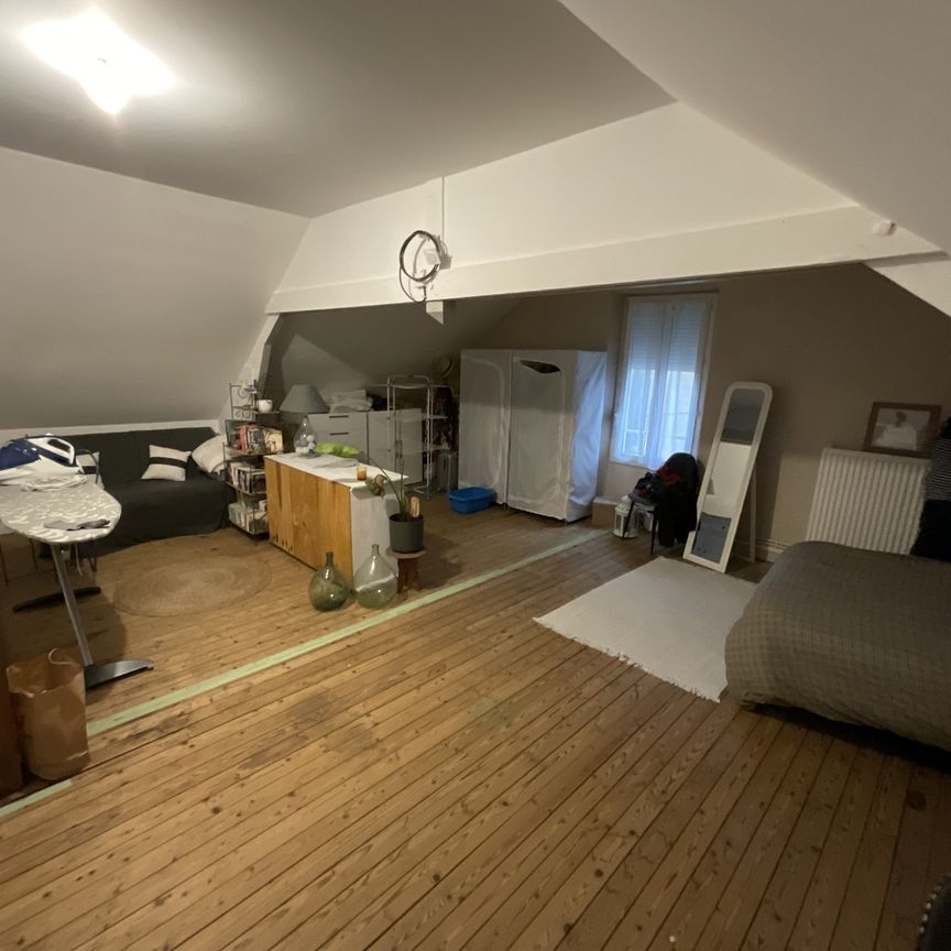 A LOUER - Quartier St Henri - Maison de 99.60m² avec jardin, garage et cave. - Photo 1