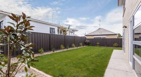 Executive Townhouse - Photo 4