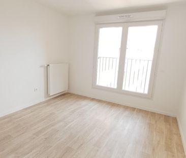 location Appartement T4 DE 72.6m² À BOBIGNY - Photo 1