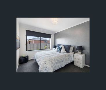 1/8 Hales Street, Penguin, Tas 7316 - Photo 1