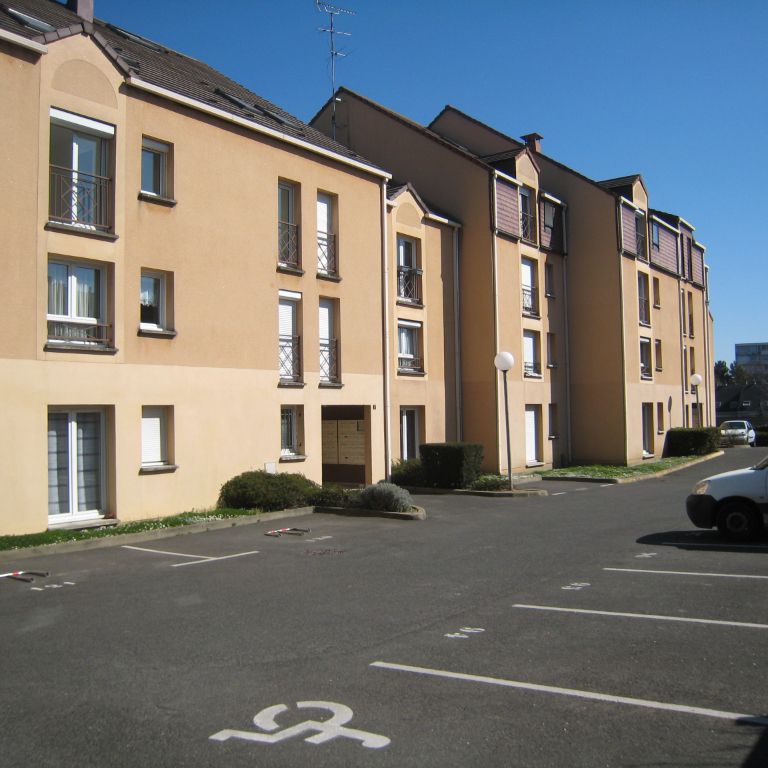 Appartement MEUBLÉ Osny 1 pièce(s) 35 m2 - Photo 1