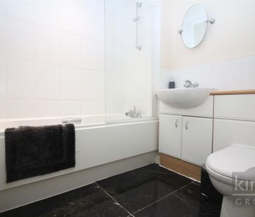 2 Bedroom Flat - Purpose Built To Let - Photo 5