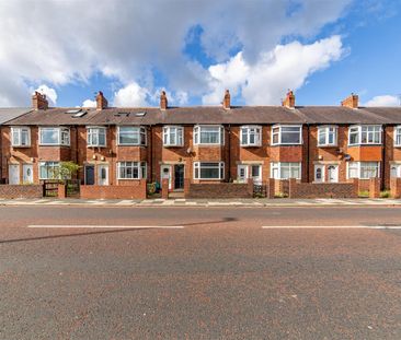 2 bed apartment to rent in Chillingham Road, Newcastle Upon Tyne, NE6 - Photo 1