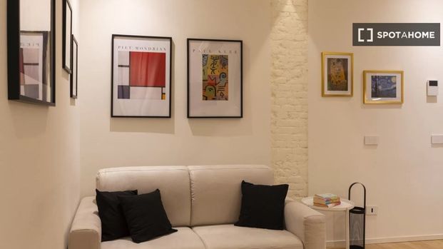 milan, Lombardy 20123 - Photo 1