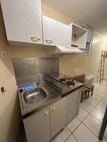 Location Appartement 1 pièce 9m² NIMES 30900 - Photo 3