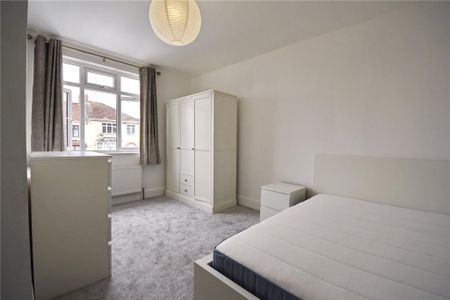 6 bedroom semi-detached house to rent - Photo 3