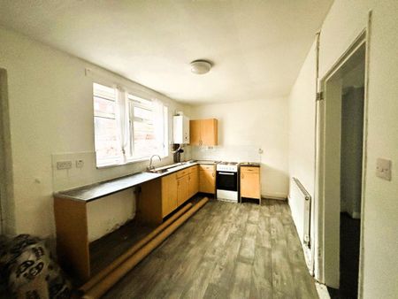 2 bedroom terraced house to rent - Photo 4