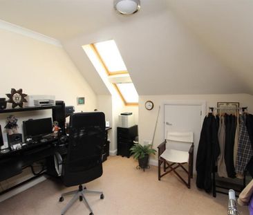 3 bedroom House To Let - Photo 4