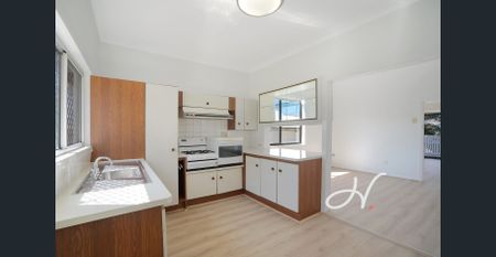 Charming Family Home with Modern Updates in Waratah - Photo 5