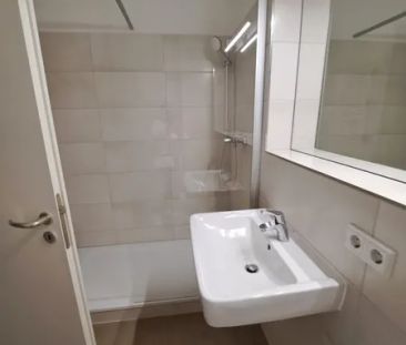 Erstklassige 1 Zimmer-Wohnung mit großer Terrasse zu mieten! - Photo 4