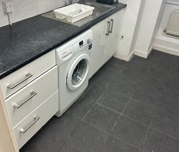 2 Bed Maisonette, Culling Road, SE16 - Photo 1